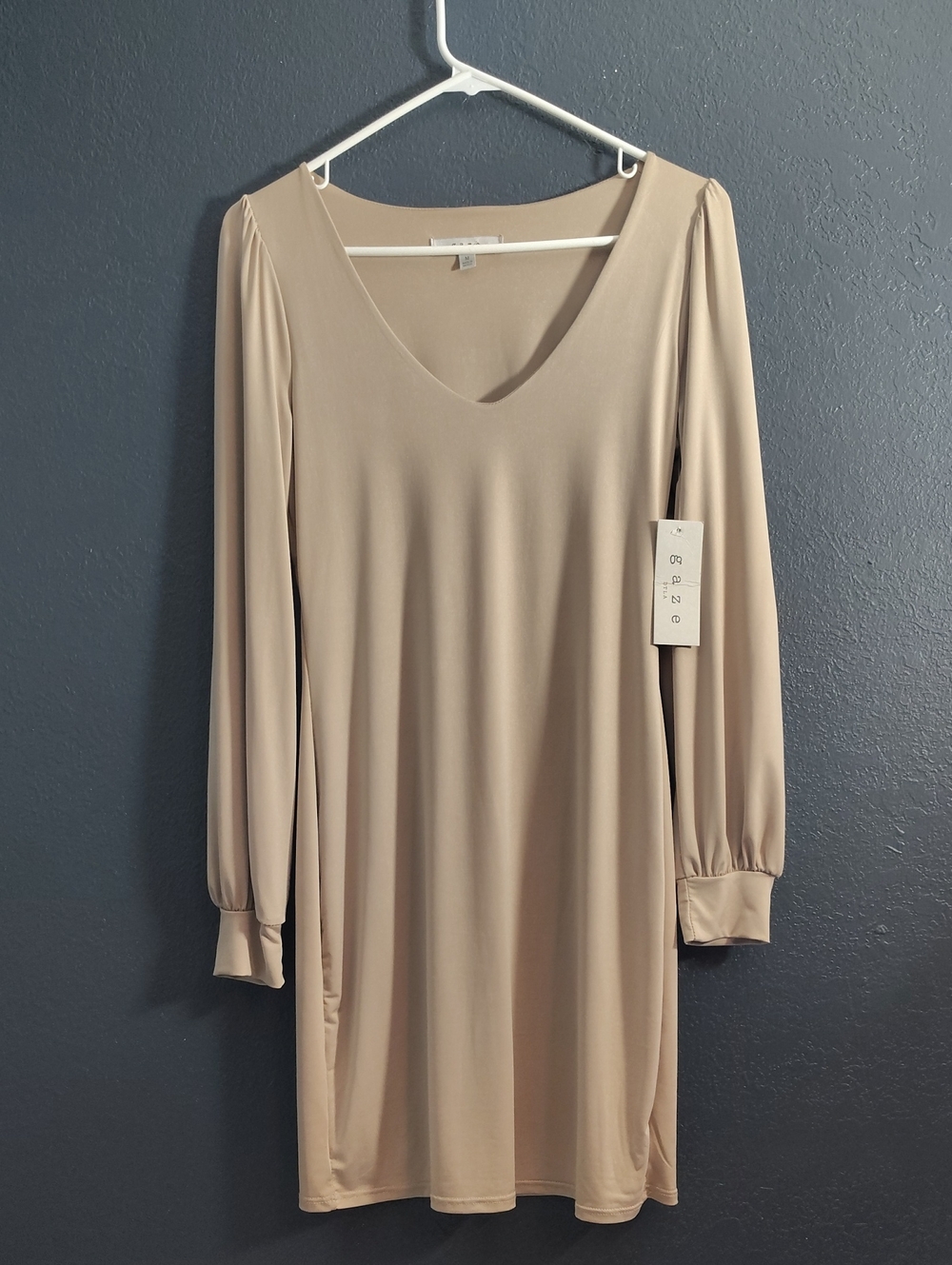 NWT gaze DTLA  V-Neck Shift Mini Dress With Bishop Sleeves Size Medium